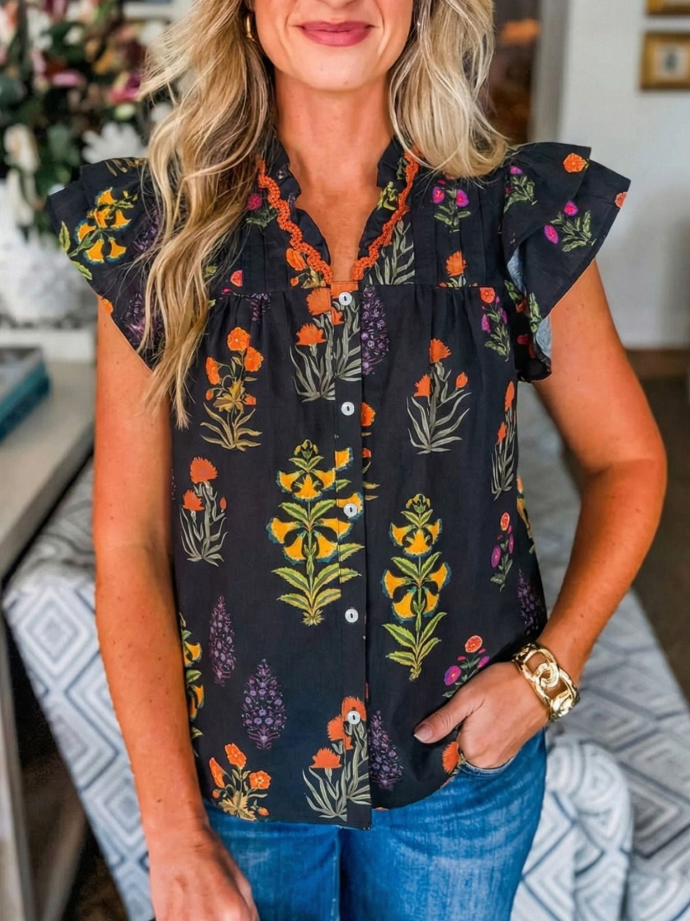 Floral print lace trim frilled V neck buttoned short sleeve shirt made of cotton and viscose